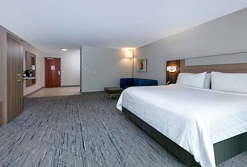 Holiday Inn Express Hotel & Suites Shakopee By IHG