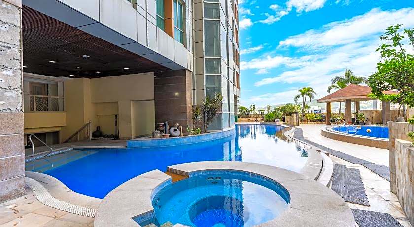Crown Regency Hotel & Towers
