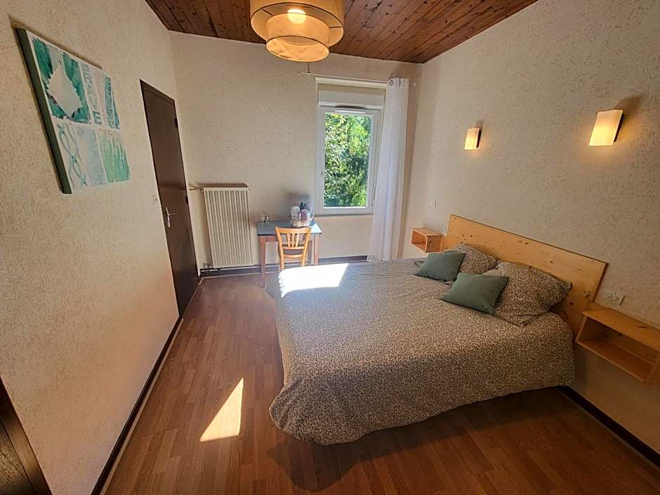 Photo 1 of 5 of Double Room