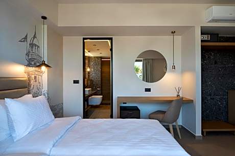 Deluxe Double or Twin Room with Balcony