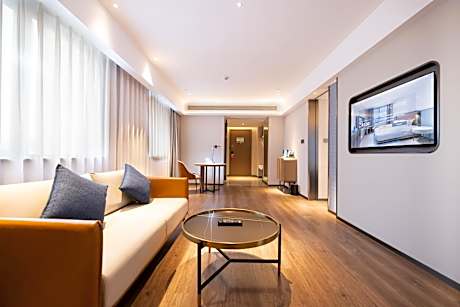Dossen - Executive Suite