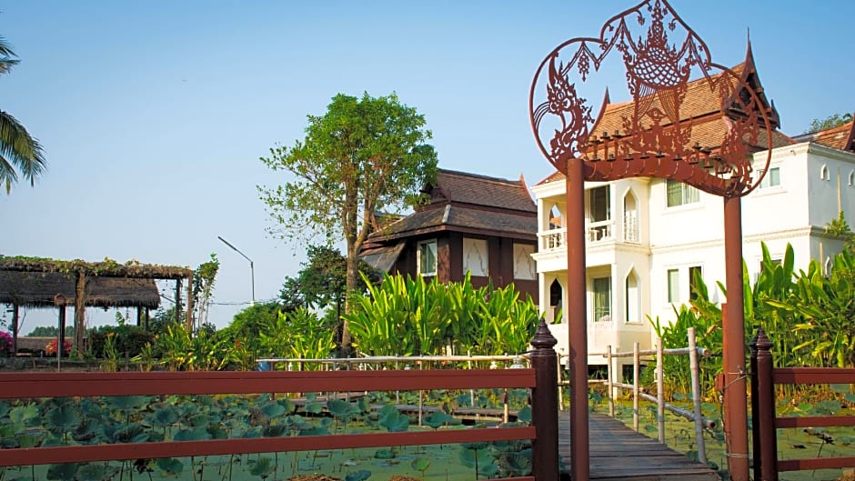 Ayutthaya Garden River Home