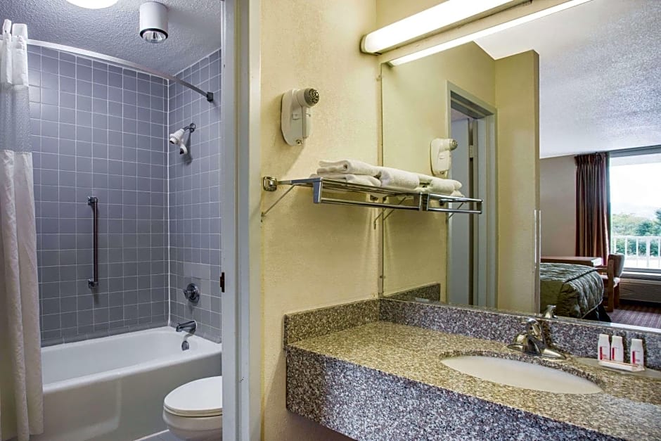 Ramada by Wyndham Wytheville