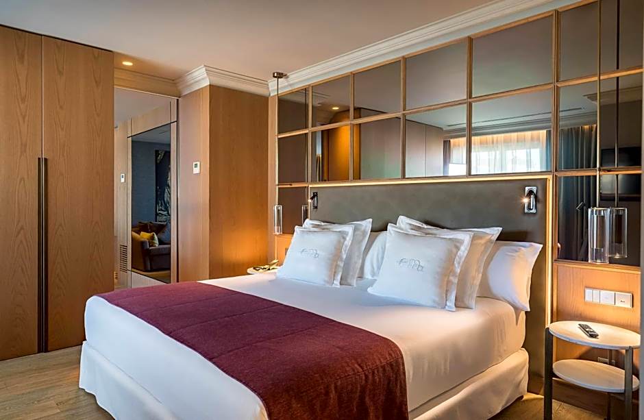 Barcelo Emperatriz Hotel