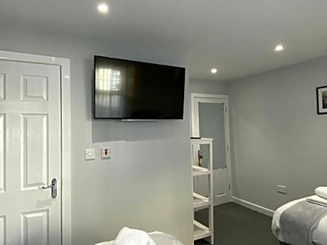 Brownlows Inn Rooms formerly Riley's Rooms