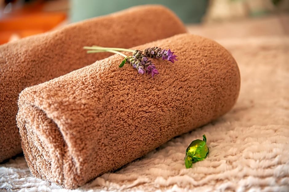 Roses and Pebbles B & B Guest House