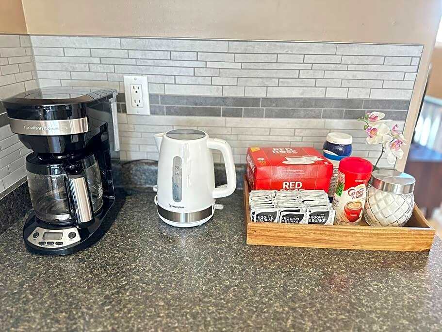 Comfortable 6 bedrooms house