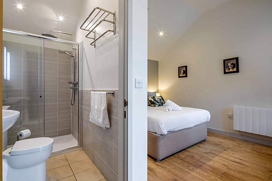 King Deluxe Ensuite with Courtyard View - Venn