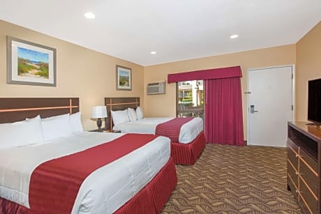 2 Queen Beds, Deluxe Room, Non-Smoking