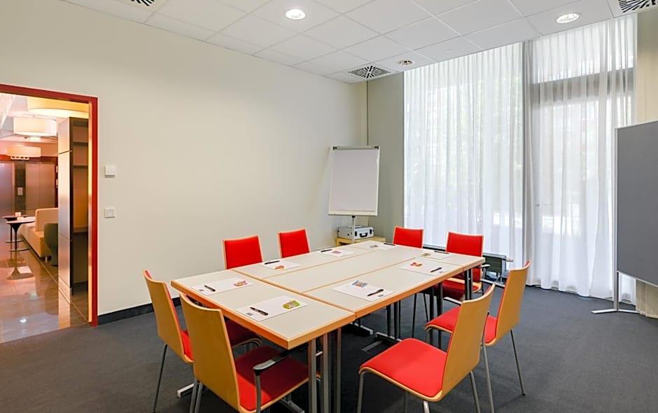 Novina Hotel Tillypark