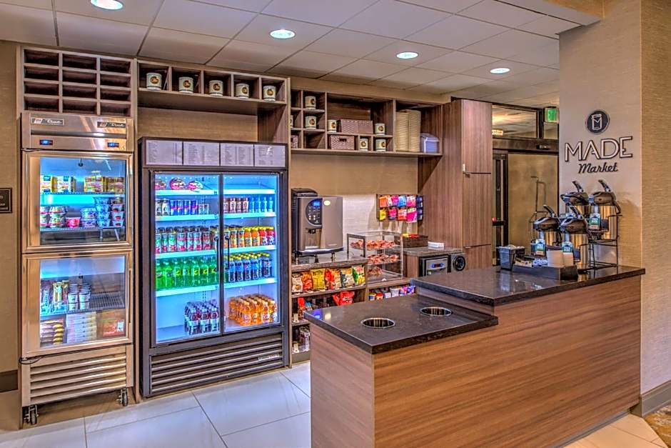 DoubleTree by Hilton Hotel Utica