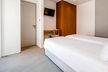 2-Bedroom Suite with Patio and Pool Access