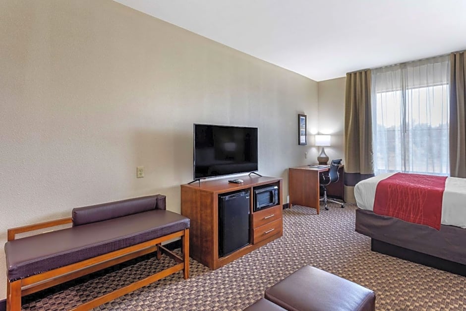 Comfort Inn & Suites Atoka-Millington