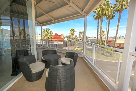 Executive One-Bedroom Apartment