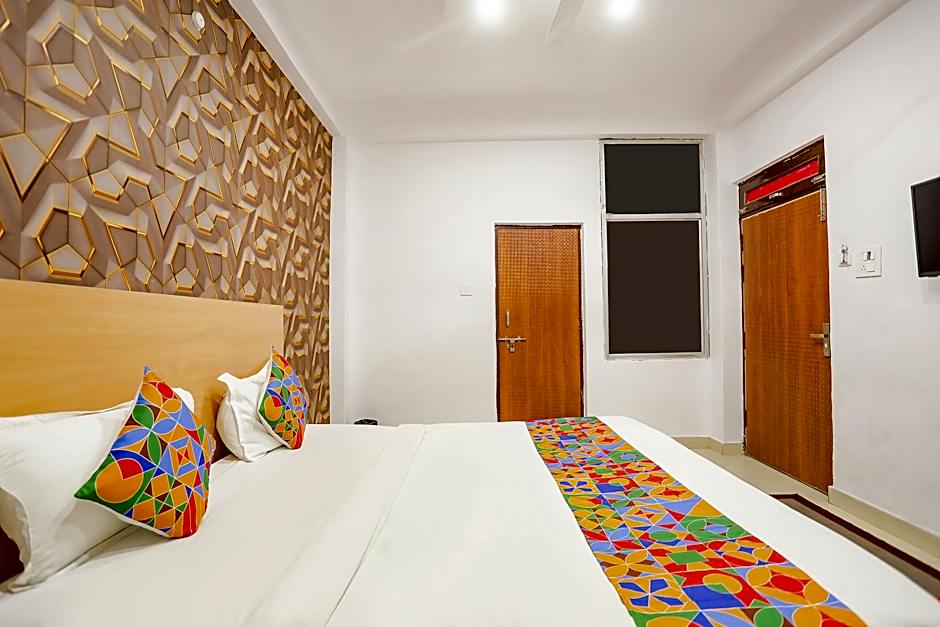 FabHotel Pranjul Inn