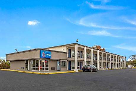 Motel 6-Tupelo, MS - Downtown