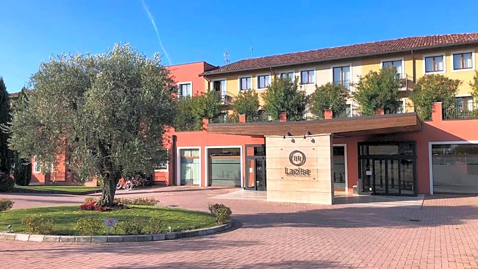 Hotel Parchi Del Garda