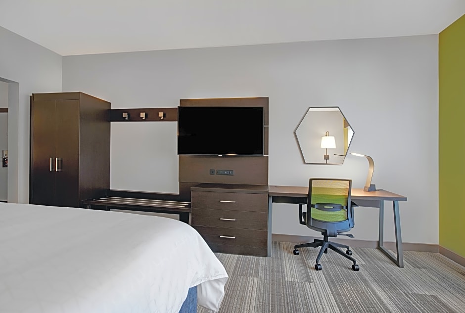 Holiday Inn Express Milwaukee Downtown By IHG