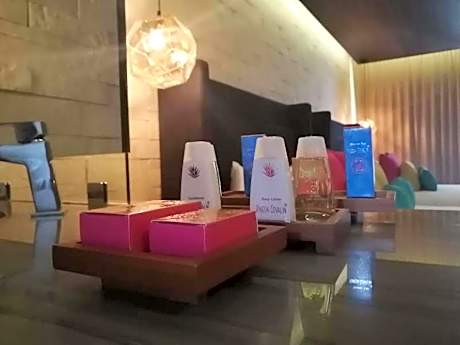 Ocean Front Villa 1 King Bed and 2 Double Beds