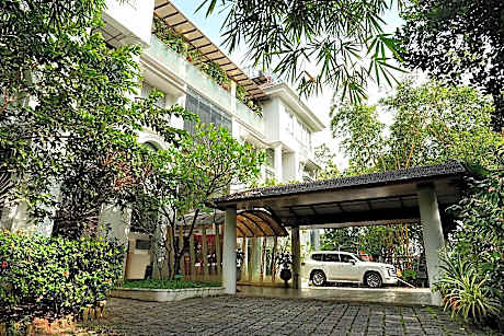 Dfort Hotel Kollam