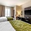 Comfort Inn & Suites Cedar Rapids CID Eastern Iowa Airport
