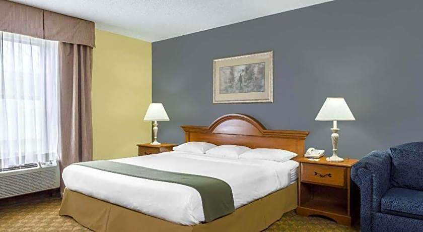 Days Inn by Wyndham Selma
