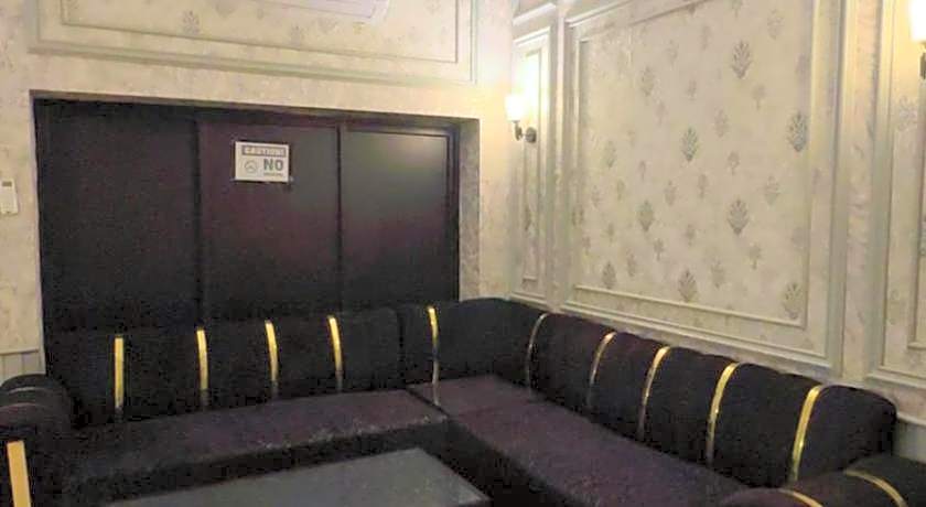 Hotel Sareena Residence