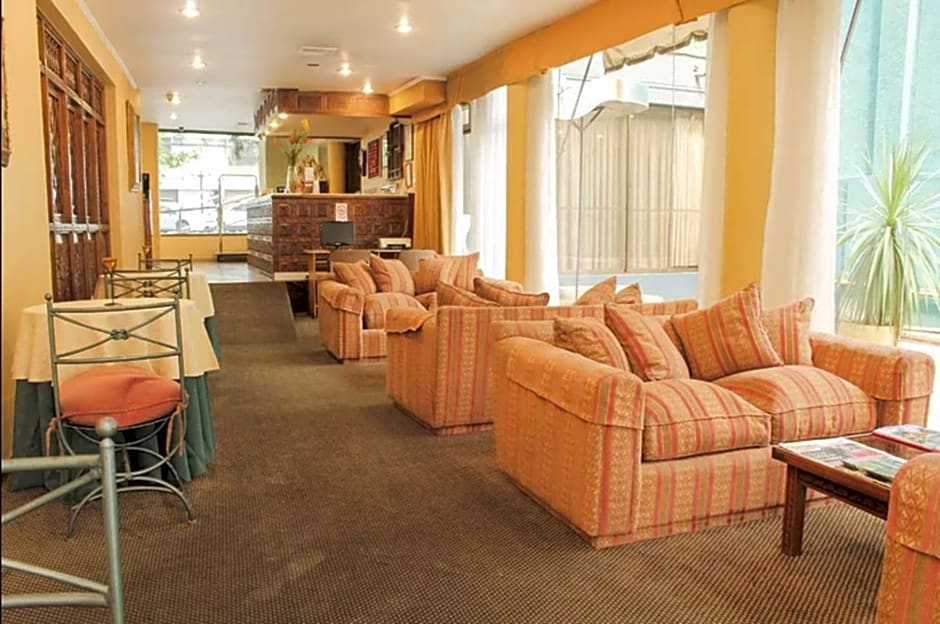 Hotel Alcalá Del Río