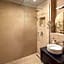 Escala Hotel & Suites