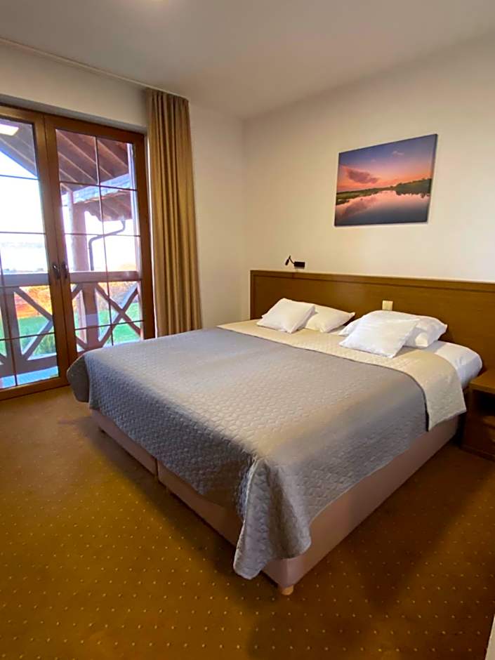 HOTEL CICHA WODA NIEPORĘT