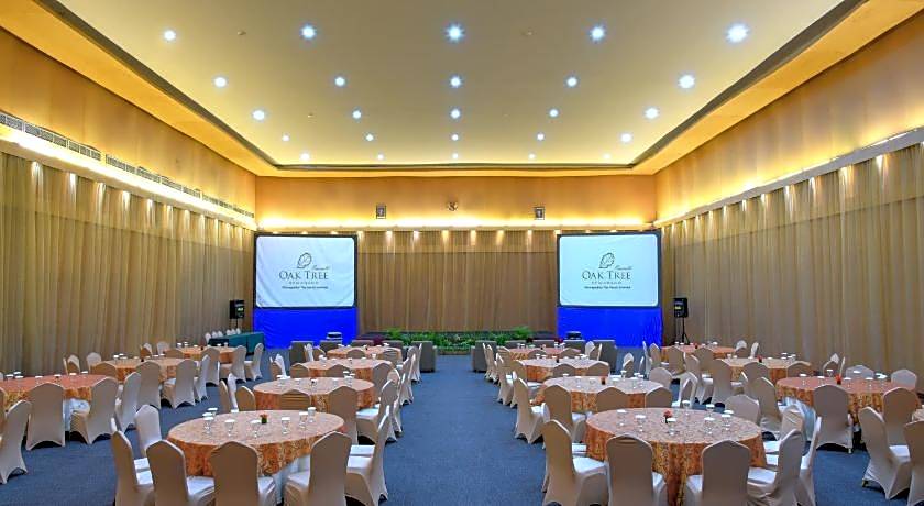 Oak Tree Emerald Hotel & Conventions Semarang