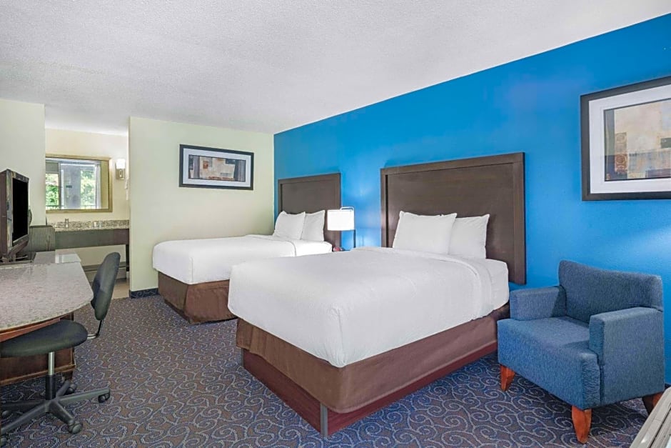 Day Inn and Suites by Wyndham Oxford