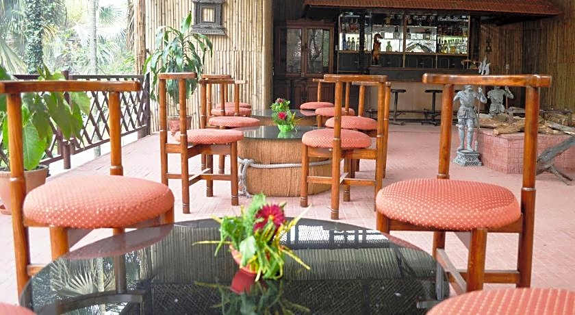 Chitwan Paradise Hotel