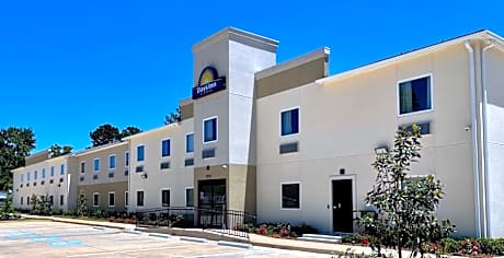 Days Inn by Wyndham Zachary LA