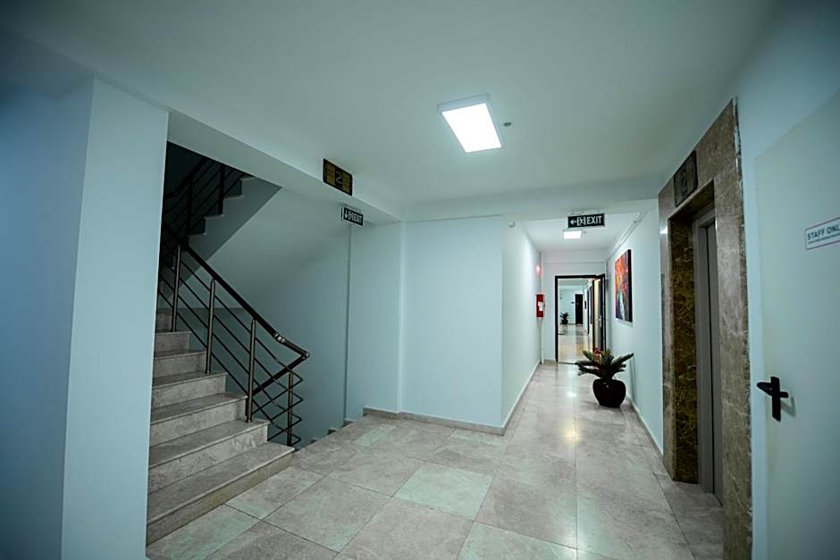 Solid Magic Apart Hotel