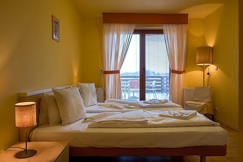 Hotel SLUNEČNÁ LOUKA