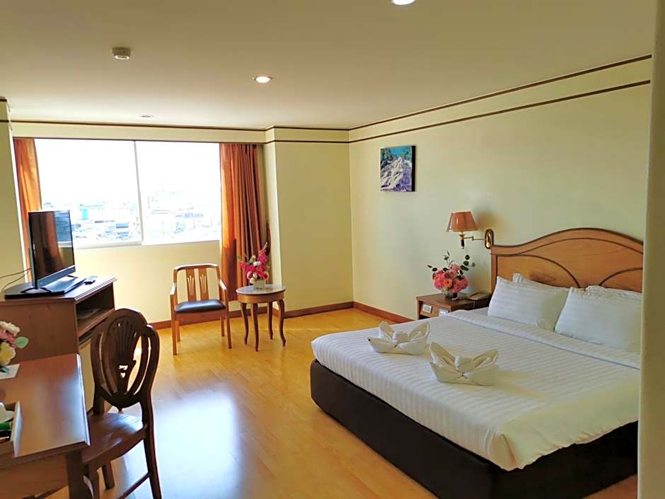 Morakot Twin Chumphon