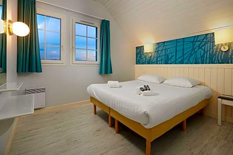 Lakeside Premium Cottage (4 People)