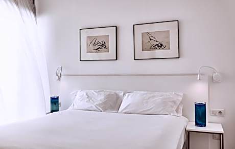 Infinity Mar 3 bedroom  Suite with private pool, hot tub and sea view