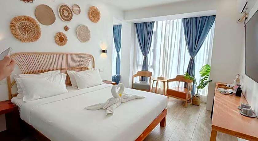 FUN HOTEL