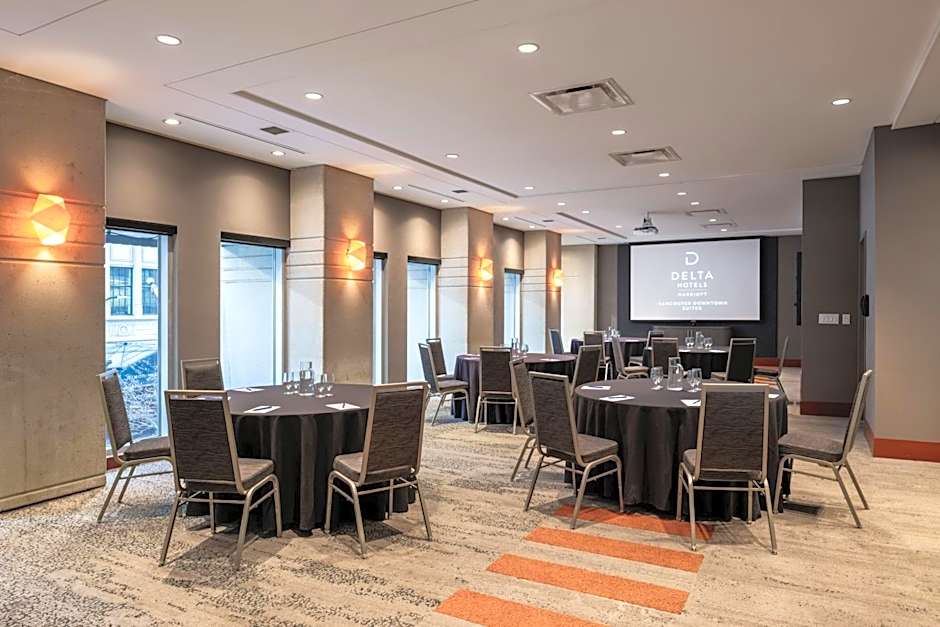 Delta Hotels Vancouver Downtown Suites