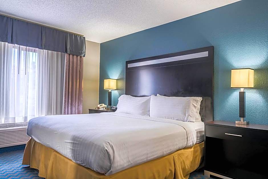 HOLIDAY INN EXPRESS & SUITES ROANOKE RAPIDS By IHG