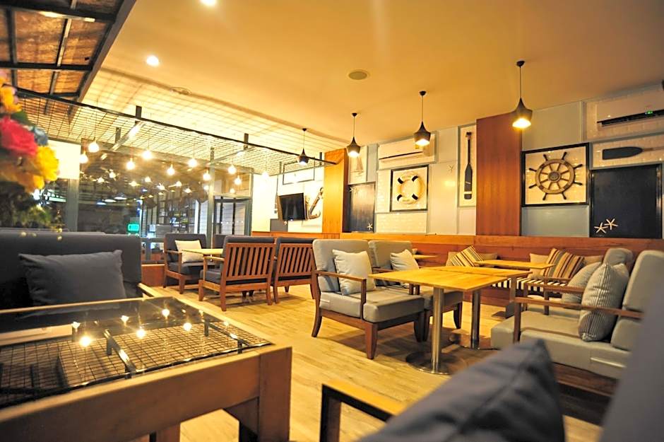 Combo Beach Hotel Samui