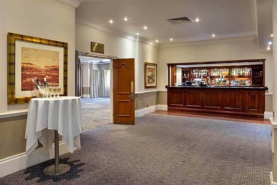 DoubleTree by Hilton St. Anne's Manor