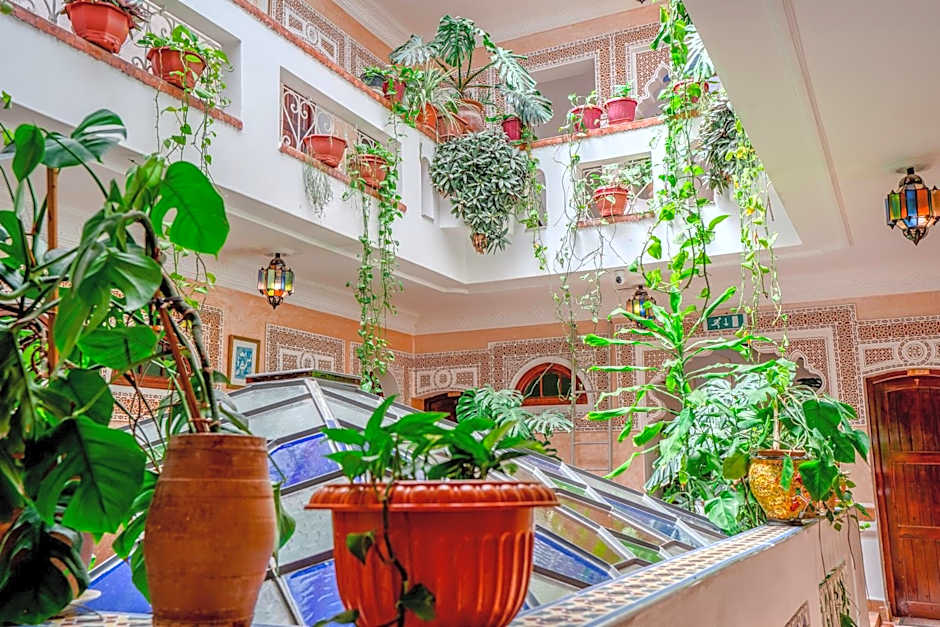 Riad Salt River