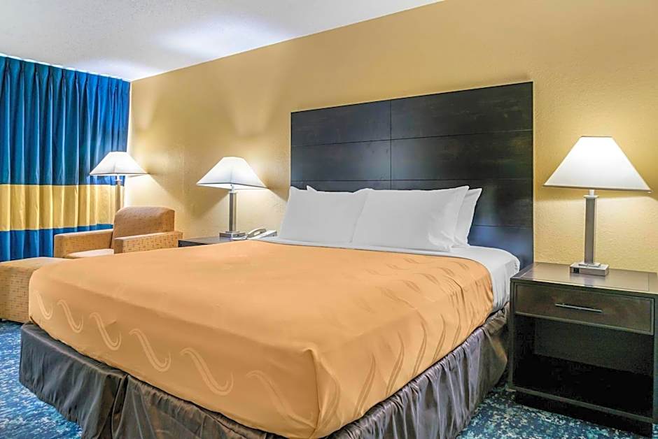 Quality Inn & Suites Banquet Center