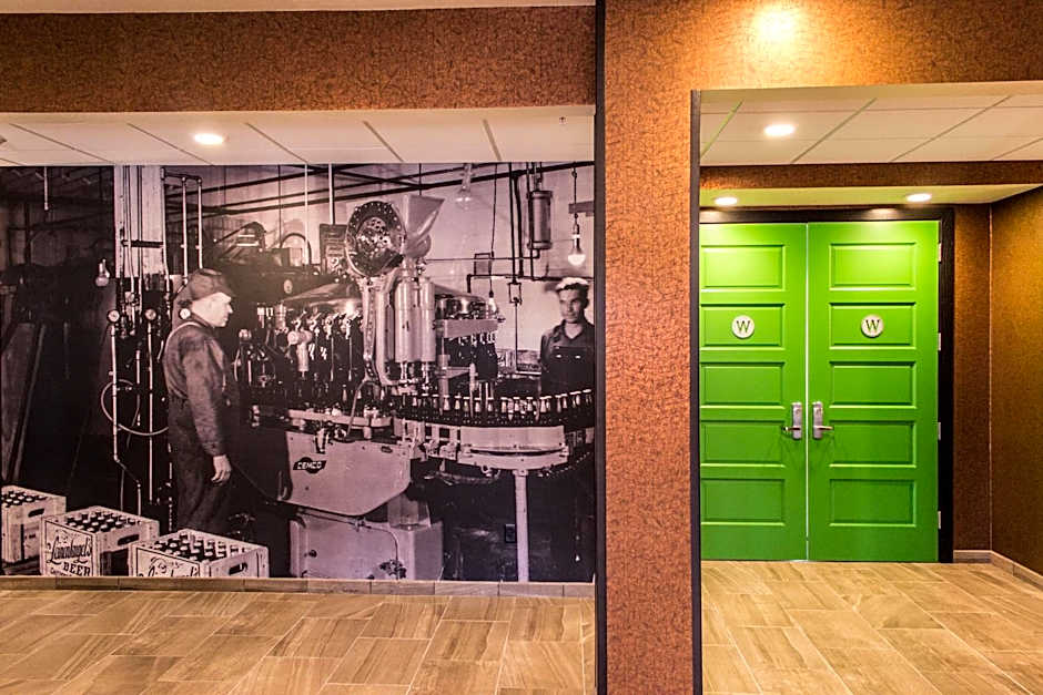 Cobblestone Hotel & Suites - Chippewa Falls