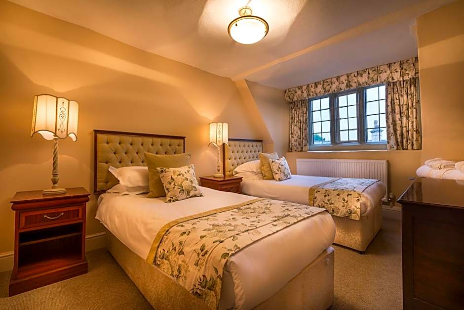 The Talbot Hotel, Oundle , Near Peterborough - The Coaching Inn Group
