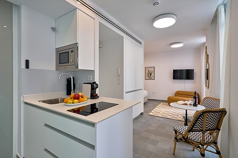 Naranjas y Limones, by Homing U