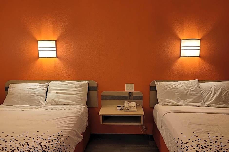 Modern Stay 39 Lakeview By OYO Minonk